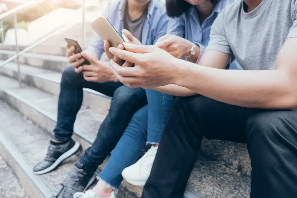 Spotlight on social media bans: A parent’s guide  